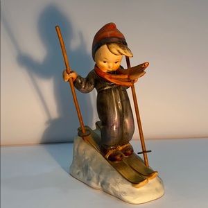 Porcelain figurine by Hummel